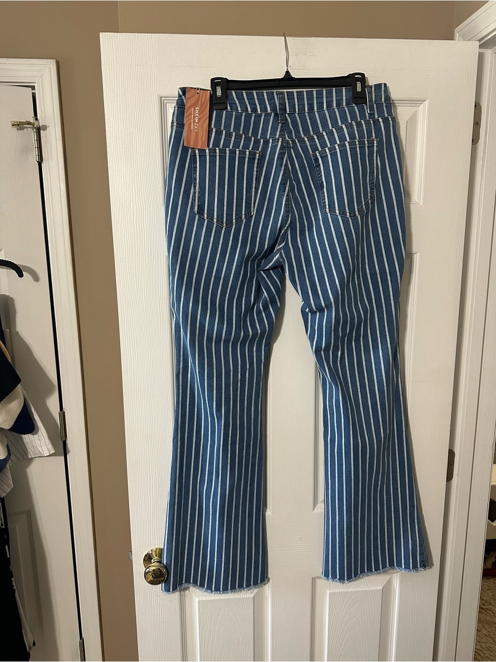 Double-Breasted Cream Blazer and Trousers Set - Picture 7 of 7
